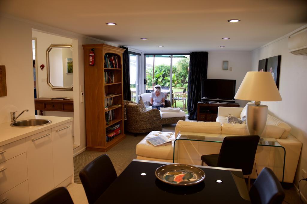 Sunny Glen Cottage Waikanae Buitenkant foto